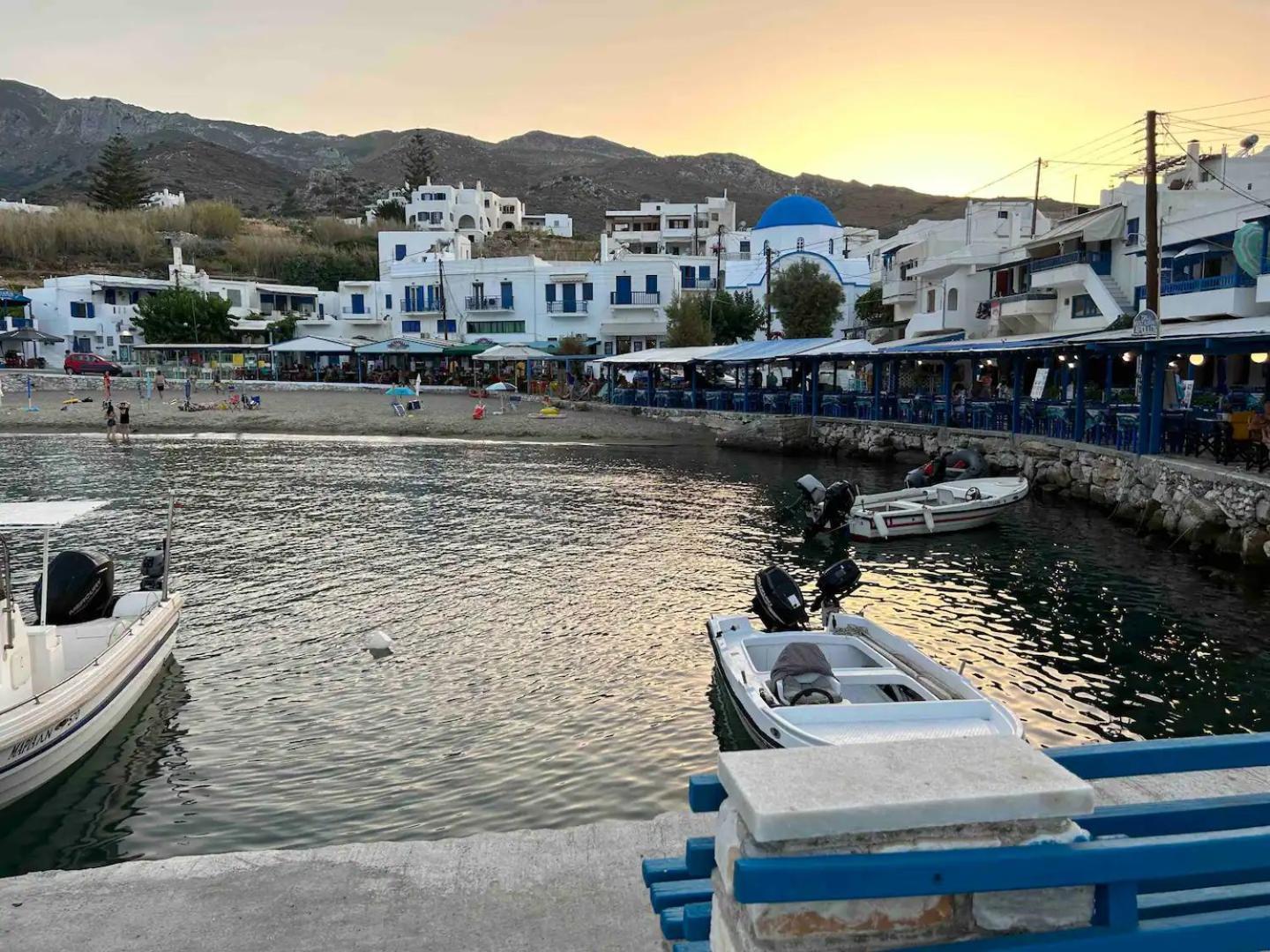 Cozy Studio In Beautiful Apollonas Beach Naxos מראה חיצוני תמונה